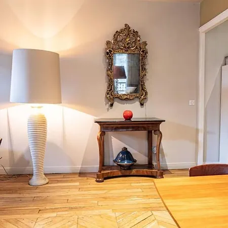 Elegant 1 Bedroom In 16th *
