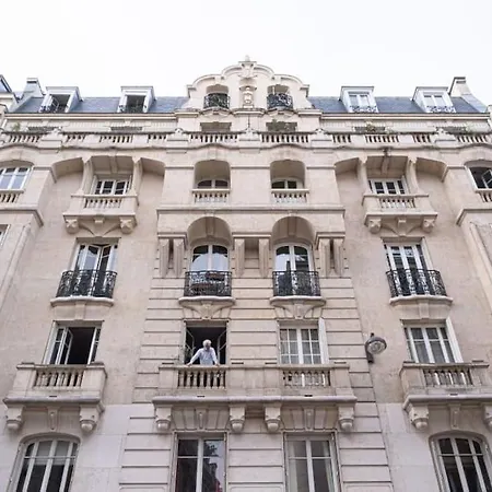 Elegant 1 Bedroom In 16th Apartment Paris